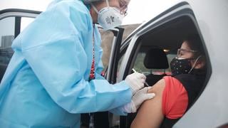 COVID-19: vacunatorio de la Costa Verde reabrió luego de dos días de paralizar labores por oleaje anómalo
