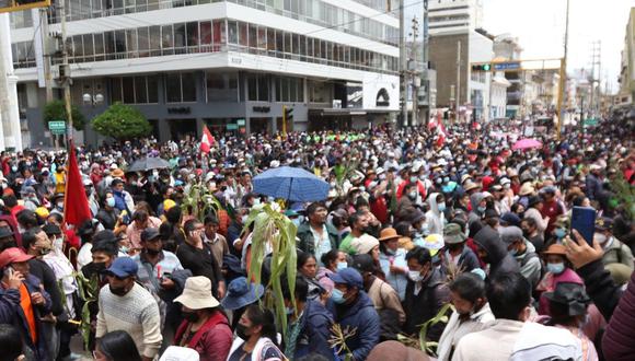 El último viernes las protestas se tornaron más violentas en Huancayo. (Foto:  Adrián Zorrilla @photo.gec)