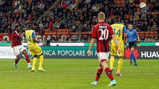 Muntari marcó golazo en el triunfo 2-0 de AC Milan ante Chievo