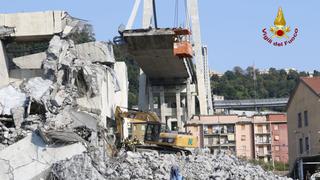 Génova: hallan cuerpos de una familia cinco días después de colapso de puente Morandi