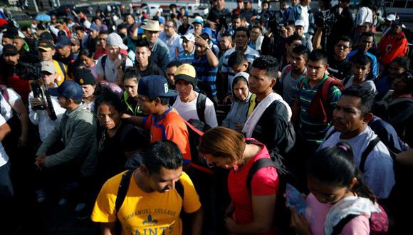 Más de 350 migrantes salvadoreños cruzan frontera de Guatemala rumbo a Estados Unidos. (Reuters)