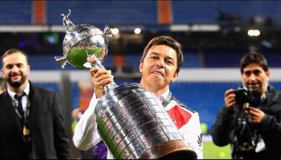 El título ganado en la Copa Libertadores 2018 ante Boca Juniors, ha puesto a Marcelo Gallardo en la historia de River Plate que inició la colecta para hacerle su figura gigante en el Monumental. (Foto: EFE)