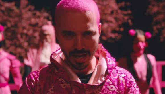 J Balvin estrenó el videoclip de “Rosa”, el nuevo tema de su álbum “Colores”. (Foto: Captura)