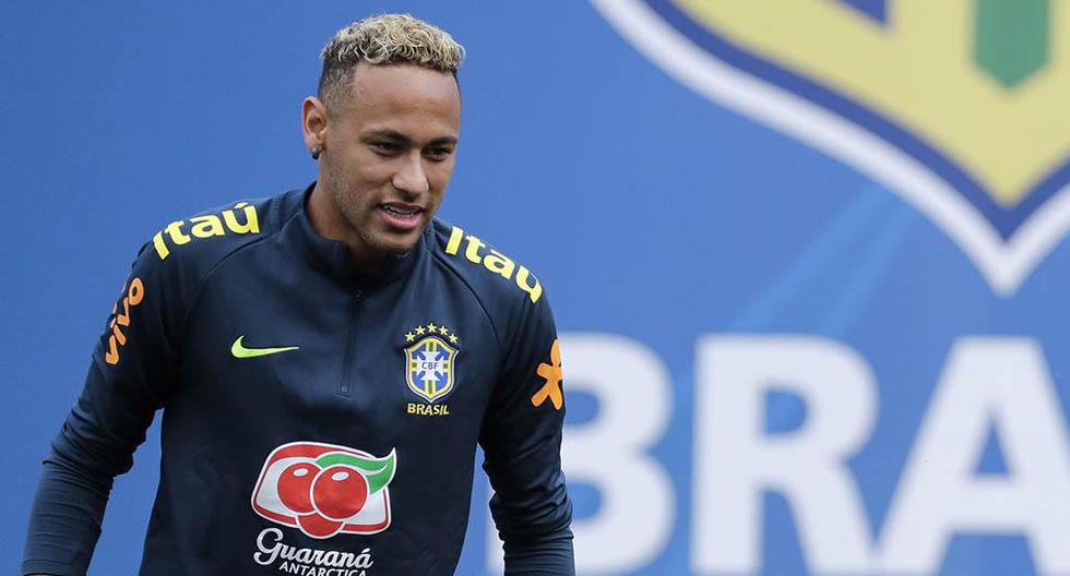 Neymar salió sentido de la práctica de ayer a consecuencia de dura entrada sufrida en el partido contra Suiza | Foto: EFE