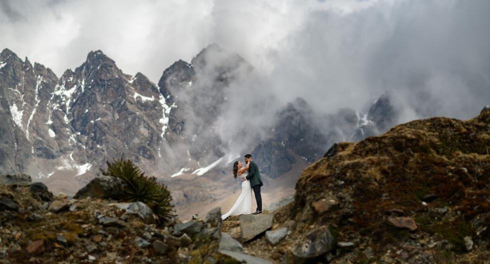 Los novios Katy Bazualdo y Jorge Joffre lograron una sesión de fotos inolvidable en Cusco: a más de 4200 msnm en la laguna Humantay. (Foto: Jamil Valle)