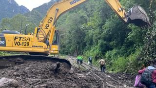 Cusco: pasajeros quedan varados tras deslizamiento de lodo en la vía férrea a Machu Picchu | VIDEO 