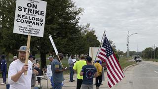 Hartos de la pandemia, trabajadores declaran huelgas en EE.UU. para exigir mejores salarios