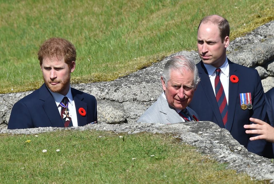 El príncipe Harry dice que quiere “recuperar” a su padre el rey Carlos y a su hermano Guillermo 