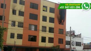 WhatsApp: incendio consume departamento en San Miguel