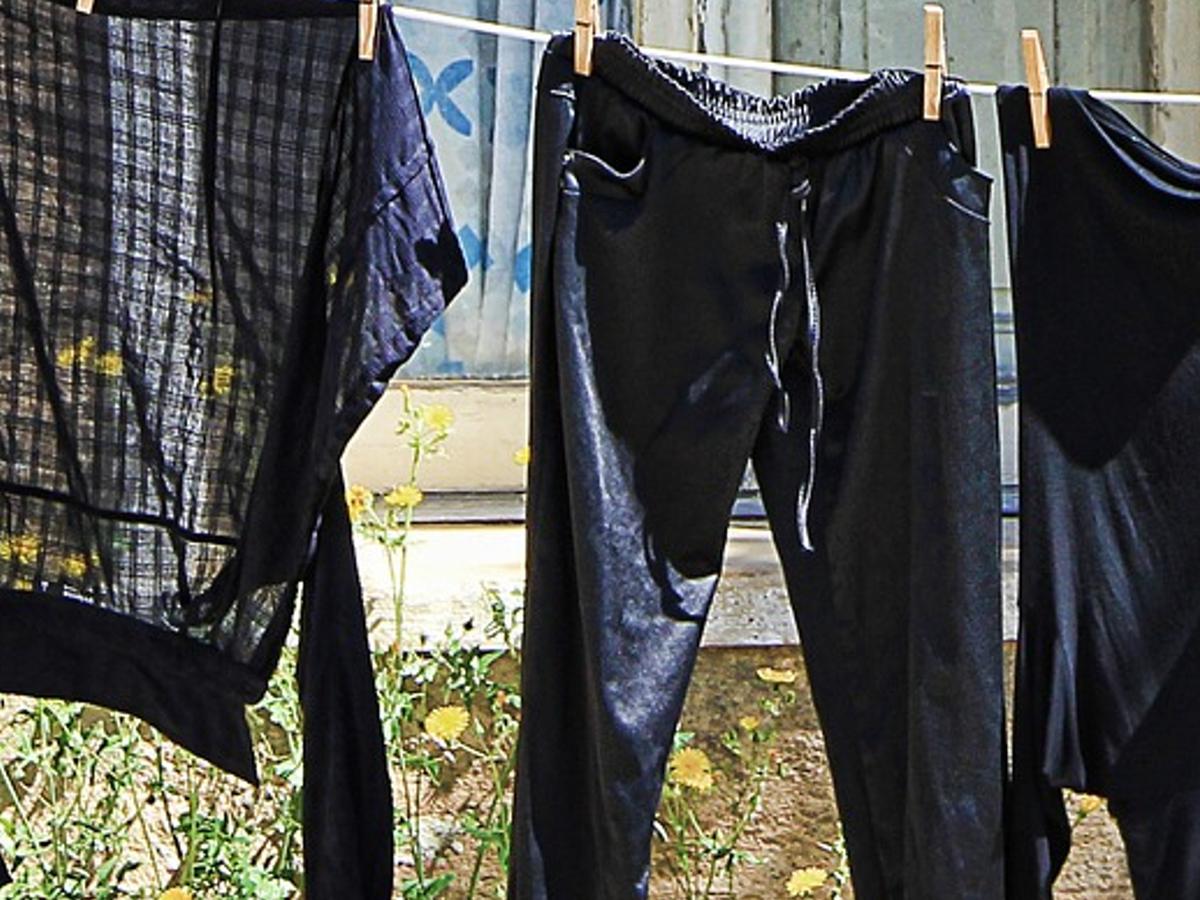 Trucos caseros de lavandería: Cómo se lava la ropa negra sin que pierda su  color | Life hacks | RESPUESTAS | MAG.
