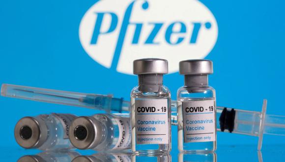 Segunda entrega de estas vacunas contra el COVID-19 de Pfizer es producto de la compra directa efectuada por el Estado peruano. (REUTERS/Dado Ruvic).