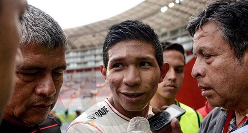 Edison Flores ha sido uno de los jugadores más regulares de la pasada temporada en Universitario. El volante crema podría dar la vuelta al extranjero para ir a Chile (Foto: Universitario)