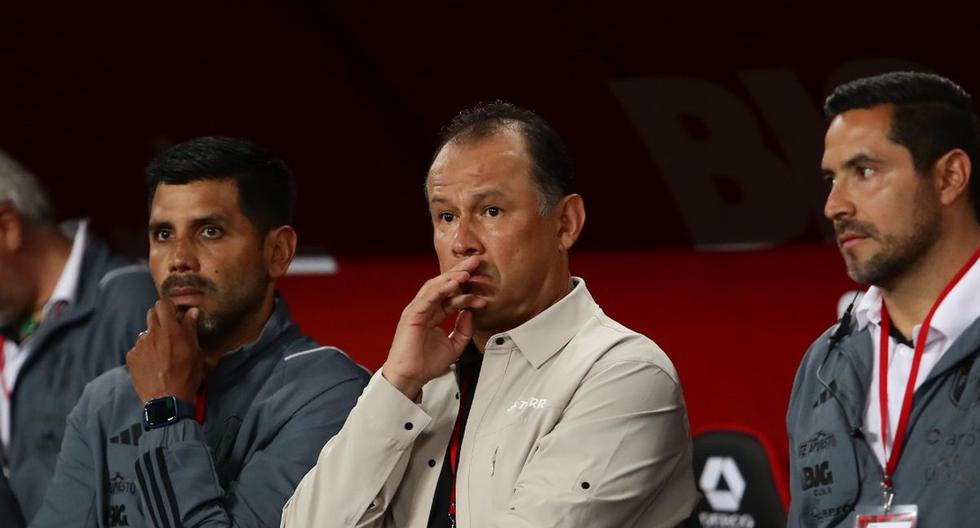 Juan Reynoso ha dirigido catorce partidos a Perú y solo tiene cuatro victorias, todas en amistosos. (Foto: GEC)