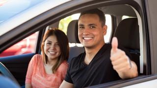 Dar mantenimiento al auto y 10 consejos básicos de seguridad vial para viajar en Semana Santa