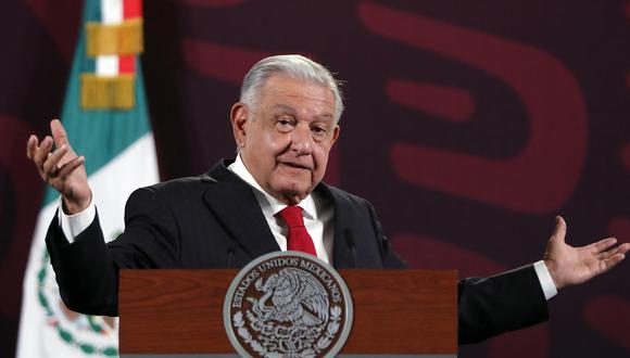 El presidente de México, Andrés Manuel López Obrador, participa durante una conferencia de prensa este martes, en el Palacio Nacional, en la Ciudad de México (México). EFE/Mario Guzmán