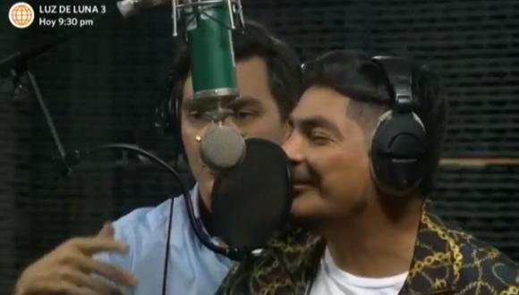 Joel y Mike se unen para lanzar una nueva versión de “El gringo atrasador”. (Foto: Captura de video)