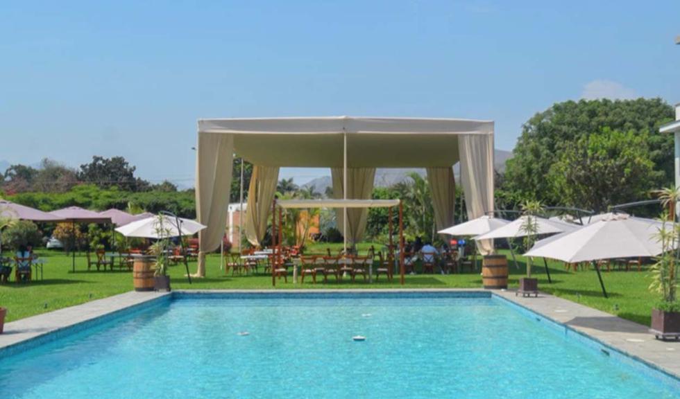 Si quieres alejarte del bullicio limeño e ir a Pachacámac, esta es una de las mejores opciones. Por ejemplo, el restaurante Las Ruedas de Pachacámac ofrece diversión para toda la familia, ya que cuenta con amplios jardines, juegos y piscina. Lo mejor es que brindan en su carta platillos variados, por ejemplo, encontrarás cabrito a la norteña, panceta crocante, cuy frito, lomo saltados, pastas y mucho más. ¿Dónde? Calle 7 Nro. 115 A, Casablanca, Pachacámac. (Foto: IG / @lasruedasdepachacamac).