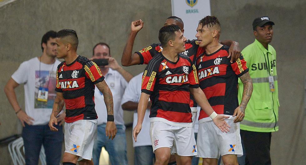 Paolo Guerrero y Miguel Trauco brillaron en el triunfo del Flamengo por el Torneo Carioca. (Foto: Getty)