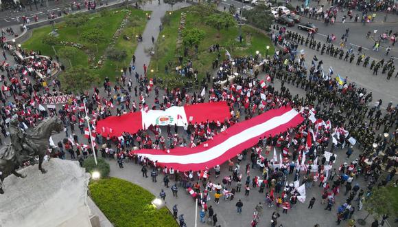 Estuvieron frente a la sede de la Dircote y luego fueron a la Plaza San Martín. (Foto: GEC)