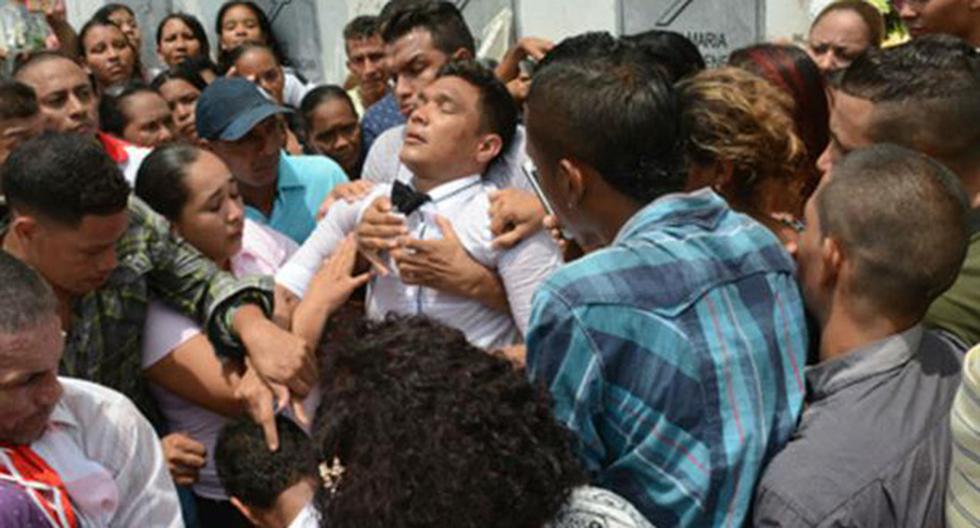 Colombiano Teófilo Gutiérrez se desmayó durante el entierro de su abuela. (Foto: La Nación)