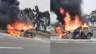 Cañete: vehículo se incendia en carretera y cuatro personas salvan de morir | VIDEO