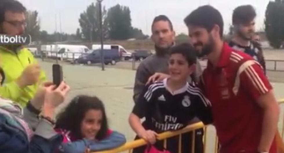 Isco Alarcón emociona a un niño en España. (Foto: Captura)