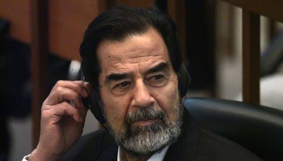 Un 21 de agosto del 2006 comienza en Irak el juicio contra el expresidente Saddam Hussein y seis altos cargos por genocidio contra el pueblo kurdo. (DAVID FURST / POOL / AFP).