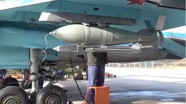 A FAB-1500 bomb attached to a Russian warplane.  (Video capture).