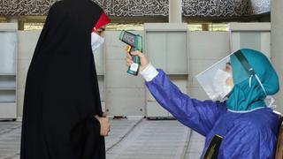 Irán registra récord de 251 muertos por coronavirus en un día y supera el medio millón de contagios 