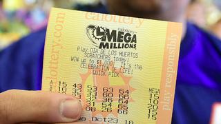 El hombre de EE.UU. que ganó la lotería “gracias” a una estrategia que vio en la televisión