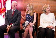 Bill Clinton y su esposa Hillary serán abuelos 