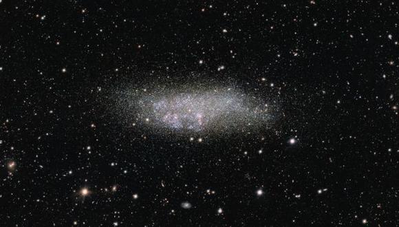 Captan nueva imagen de WLM, una galaxia solitaria