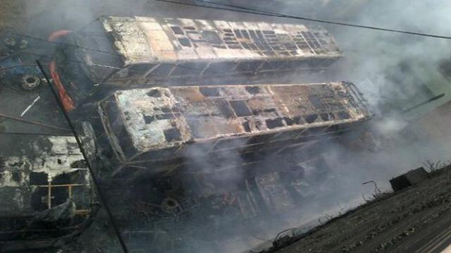 Buses se incendiaron en taller de zona industrial de San Luis - 1