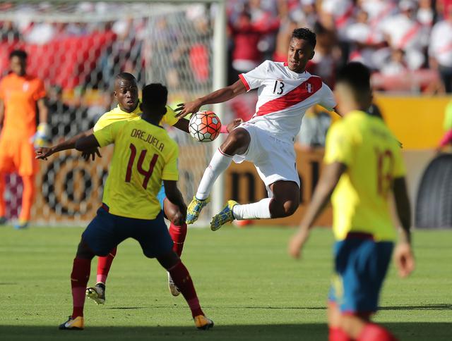 FOTO 1 | Perú juega otro partido con Ecuador: el de la valorización de mercado. Si bien lucen parejos, la bicolor le saca una ligera ventaja de US$1.75 millones al seleccionado ecuatoriano. (Foto: USI)