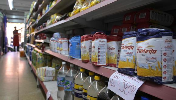 Las empresas mantendrán los precios de sus productos como parte de las medidas del gobierno de Argentina para hacer frente la inflación. (Foto: EFE)