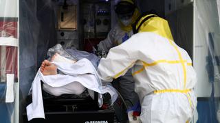 España reporta 435 muertos por coronavirus en 24 horas, segundo día de ligera subida