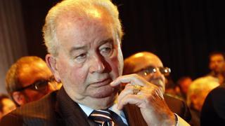 “Grondona, amante del poder”, por Ezequiel Fernández Moores