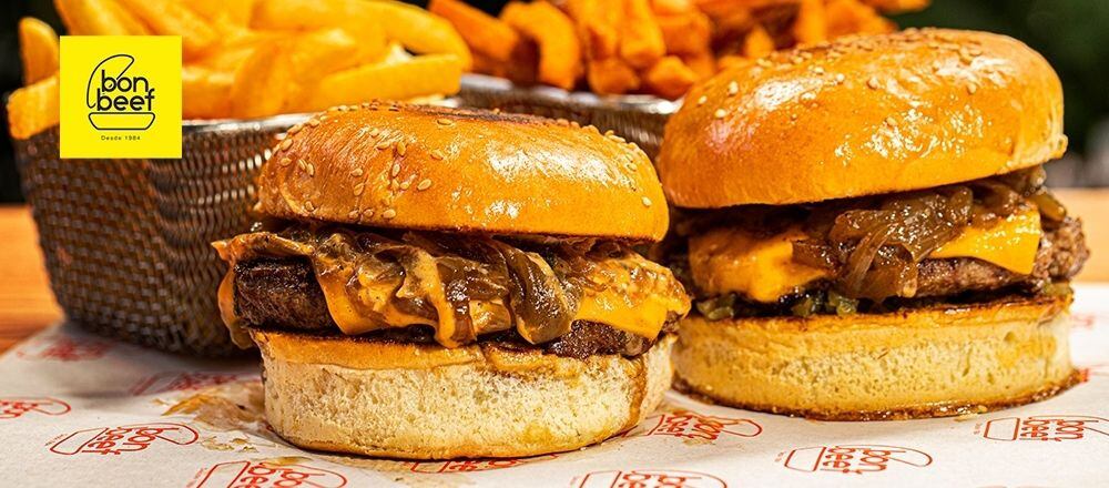 Accede al 30% de descuento en Bon Beef que presenta sus emblemáticas hamburguesas de carne Angus, así como sus deliciosos cortes de carne premium, entradas, postres y más.