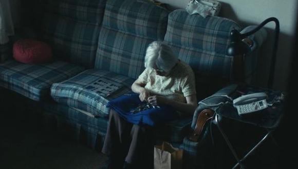 ¿Qué hacen los ancianos cuando se encuentran solos? [VIDEO]