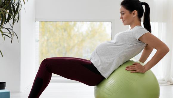 El ejercicio durante el embarazo beneficia a la madre y al bebé.