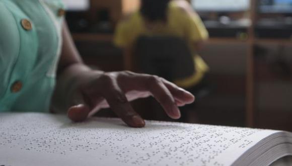 Miraflores ofrece a restaurantes impresión de menús en Braille