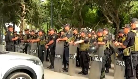 Cerca de 200 efectivos policiales fueron desplegados ante marcha pacífica en Chancay. (Foto: Captura / Canal N)