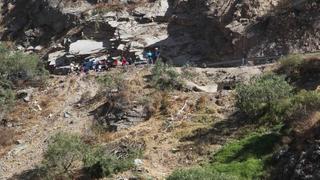 Huarochirí: dos policías cayeron en patrullero al río Rímac