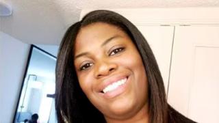 Mujer mata a su vecina en Florida cuando la víctima le reclamaba por pegarle a su hijo y romperle el iPad