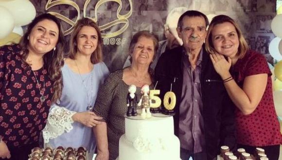 Irene (centro) y Norberto (a su izquierda) habrían celebrado su 54 aniversario de bodas en mayo. (KATIA CASTILHO)