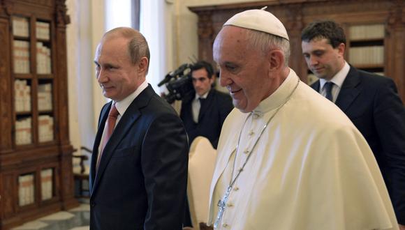 Vladimir Putin se volverá a reunir con el papa Francisco. (Foto: EFE)