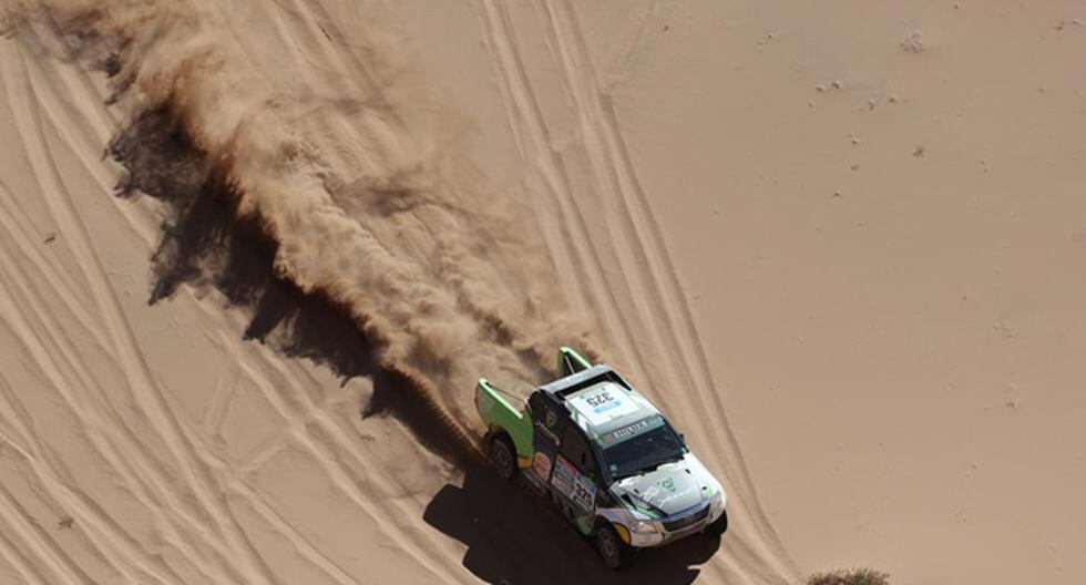 Yazeed Alrajhi saca cara por Toyota (Foto: @dakar)