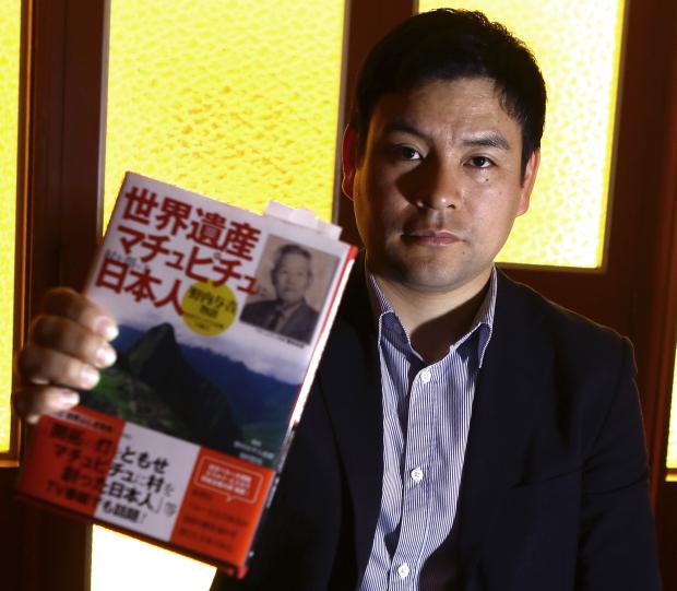 El escritor cusqueño César Nouchi se dedica a investigar y difundir la historia de su abuelo. (Foto: El Comercio/Alessandro Currarino)