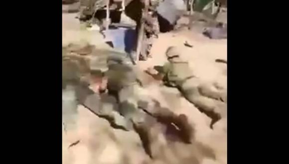 La Secretaría de Defensa Nacional (Sedena) de México no quiso comentar sobre el video que circula de militares siendo sometidos por sicarios en Sinaloa.