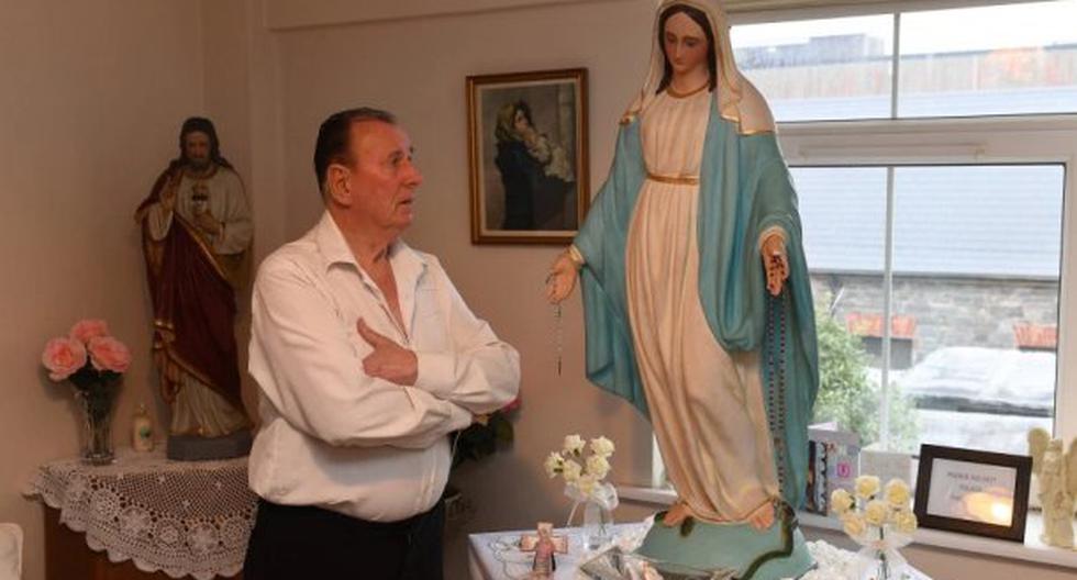 Este hombre asegura que esta virgen María hace milagros. (Foto: Facebook)